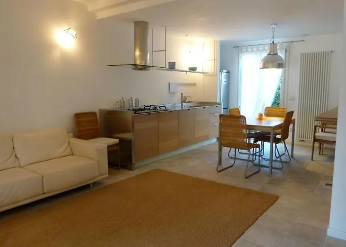 Laguna Village 利多迪迪耶索洛